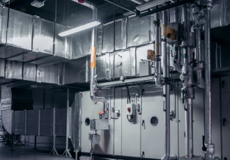 Conoce cómo optimizar costos en un sistema de refrigeración CO2